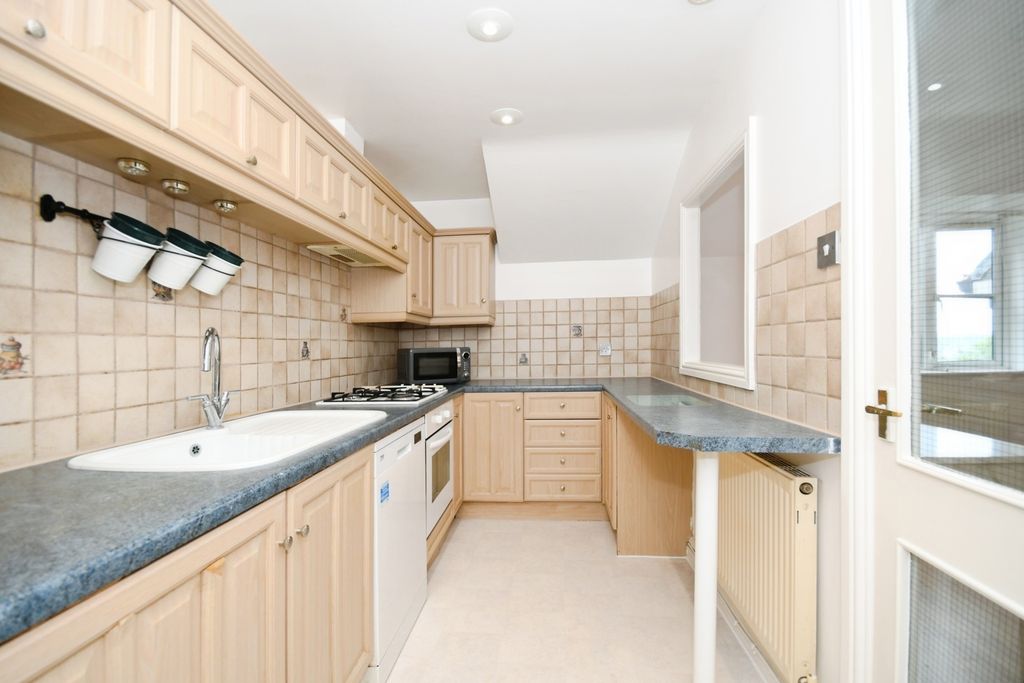 Property photo 2 of 33 Photo