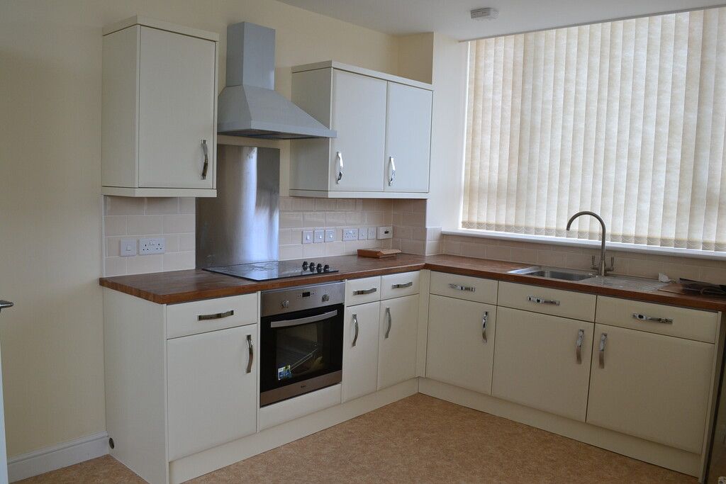 Property photo 2 of 5 Kitchen