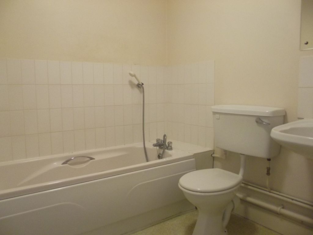 Property photo 3 of 5 Bathroom