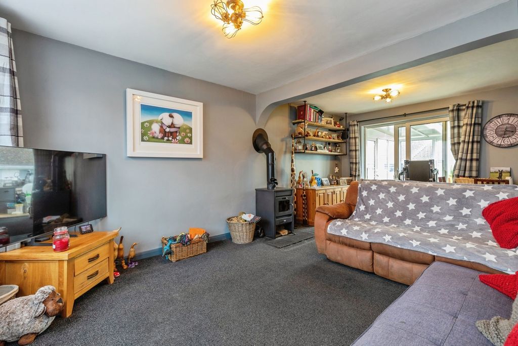 Property photo 1 of 17 Pbox-Img.Jpg