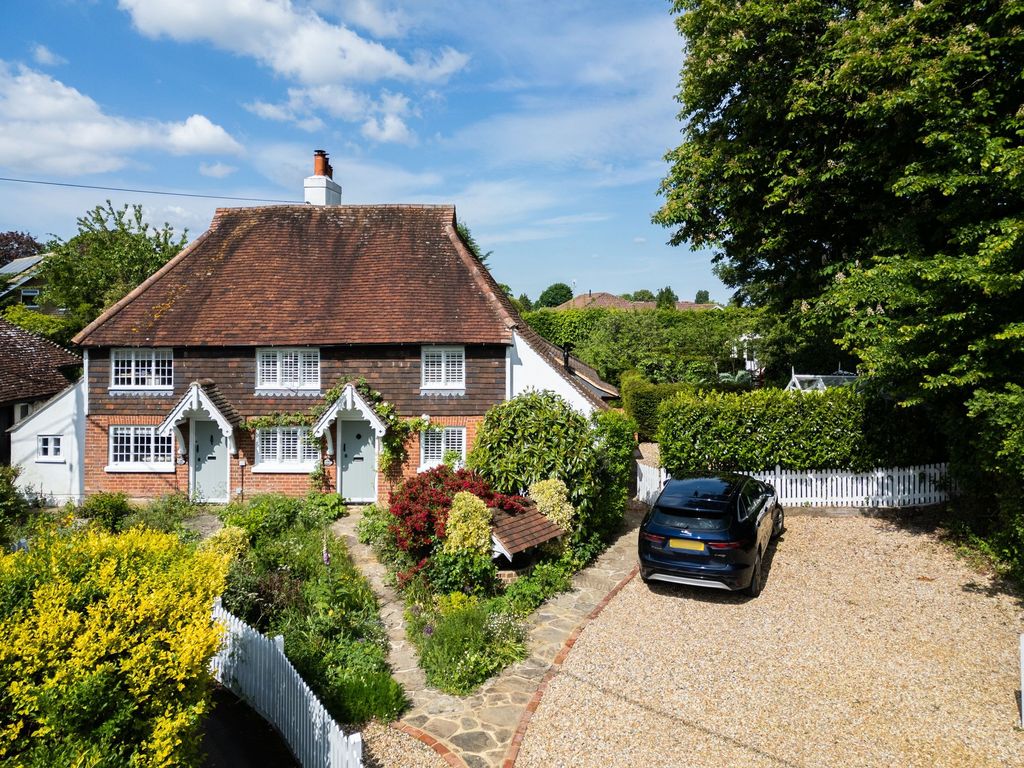 Property photo 1 of 33