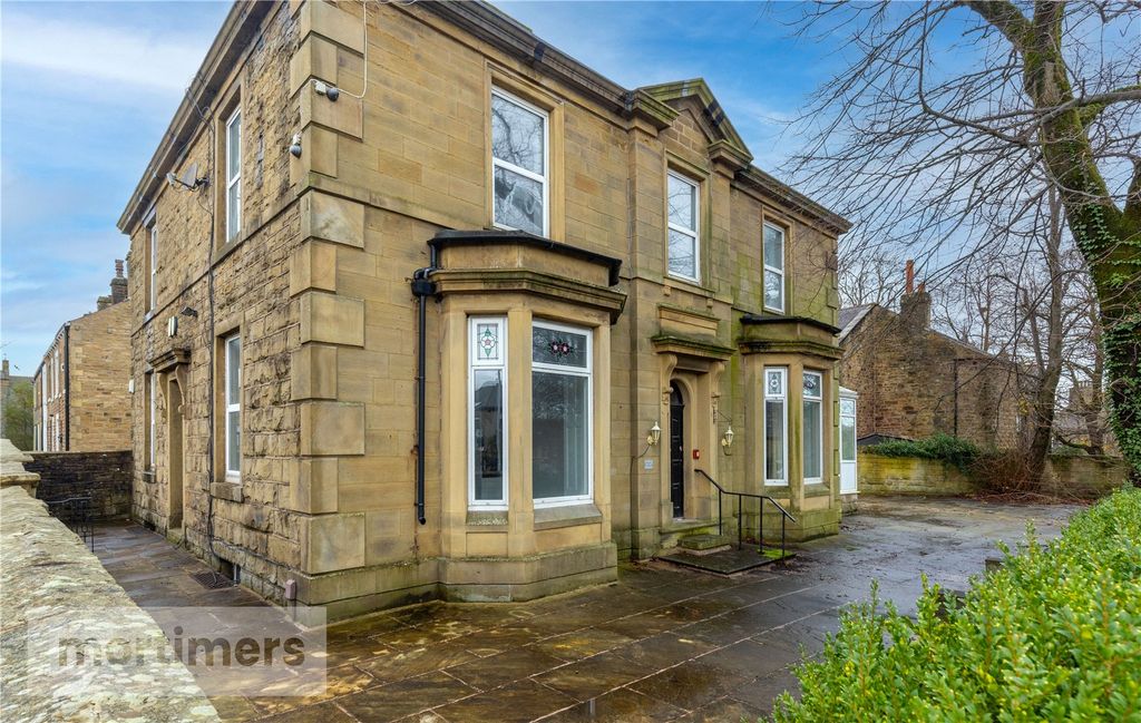 Property photo 1 of 36 Front External