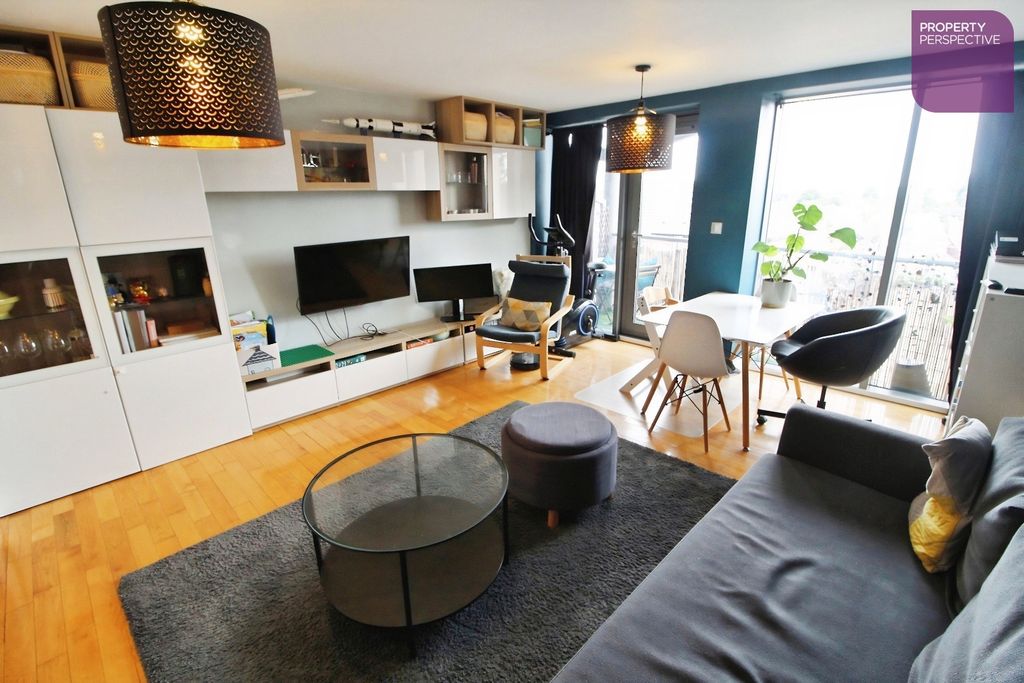 Property photo 2 of 10 Living Dining