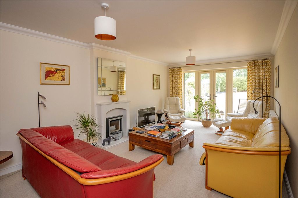 Property photo 3 of 36 Picture No. 11