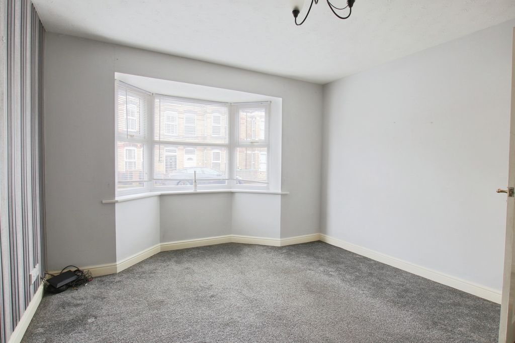 Property photo 2 of 9 4796564