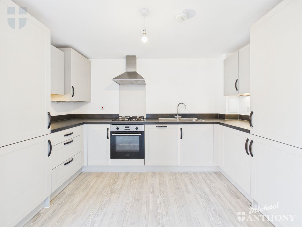 Property photo 3 of 8 Cam03852G0-Pr0485-Still003