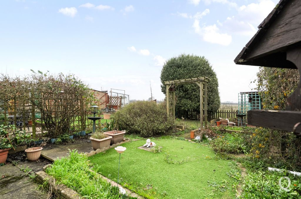 Property photo 3 of 21 A40B9559-15E0-4Fb...