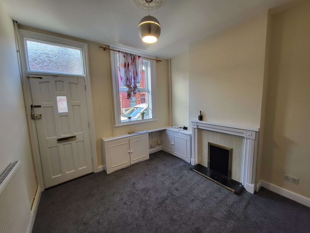 Property photo 3 of 17 Gallery