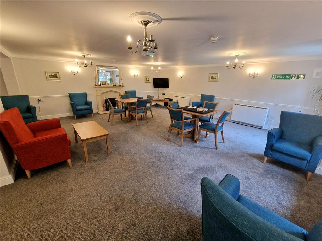 Property photo 3 of 12