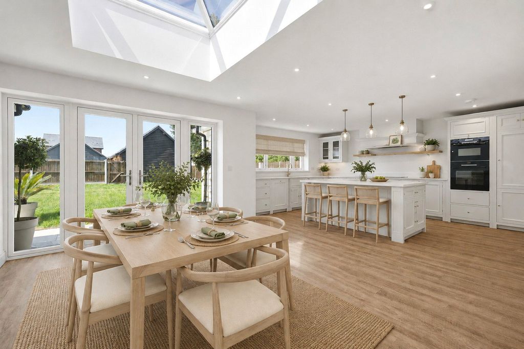 Property photo 2 of 14 Kitchen/Dining