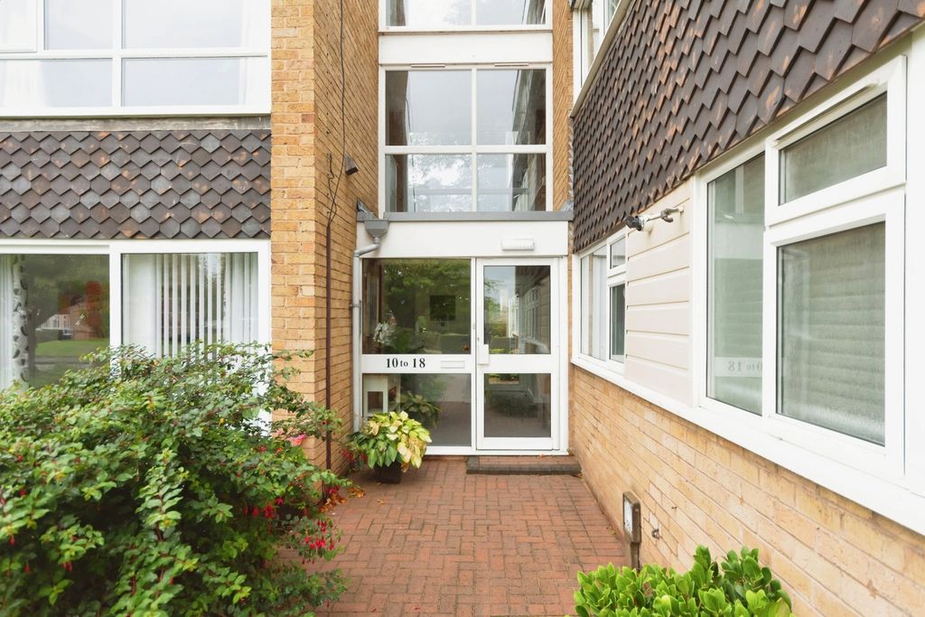 Property photo 2 of 17 Frontage