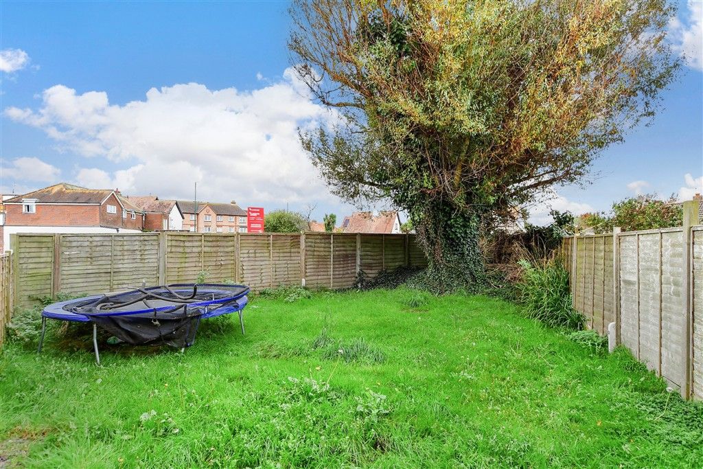 Property photo 3 of 10 Side Garden