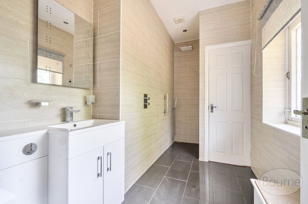 Additional image 9 of 3 bed bungalow for saleLove Lane, Petersfield, Hampshire GU31