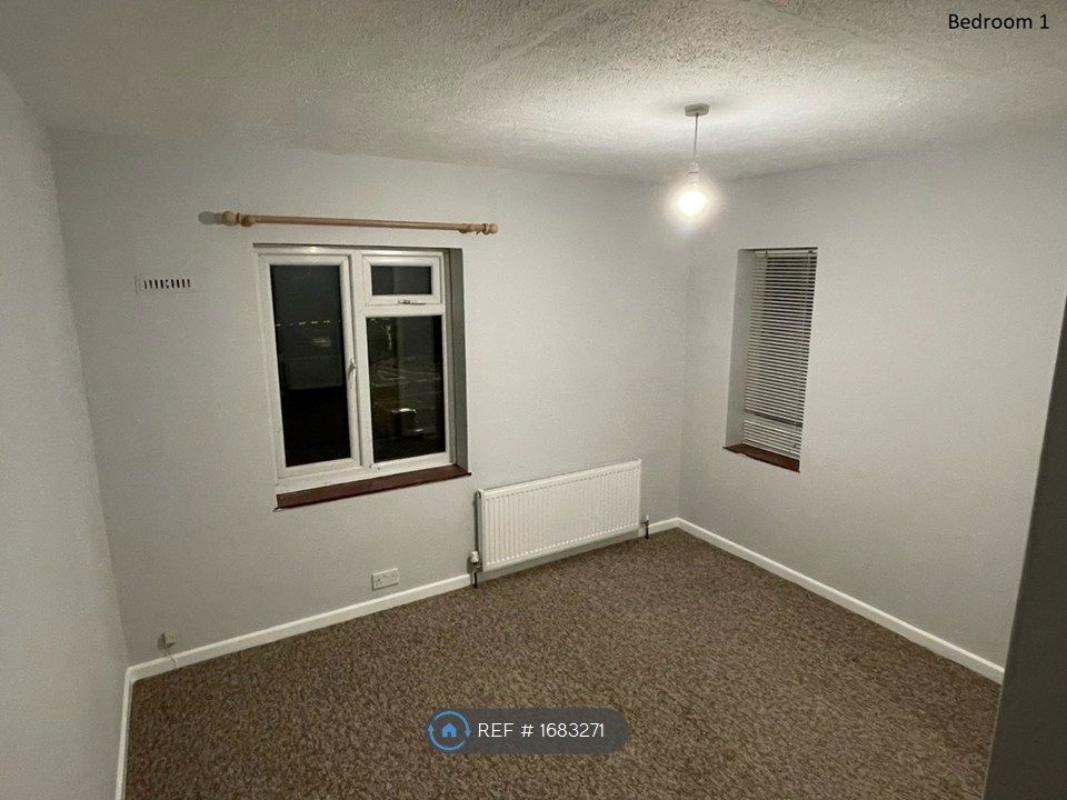 Property photo 2 of 11 Bedroom 1 - Opposite Corner