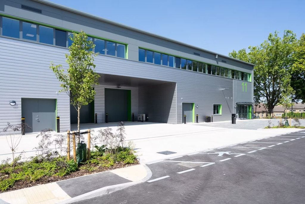 Property photo 1 of 10 Dagenham  Dagenham Logistics Hub 9 10.Jpg