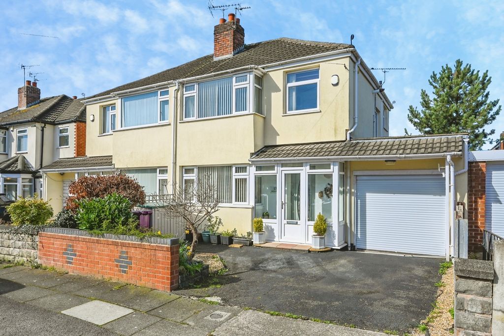 Property photo 1 of 18 Pbox-Img.Jpg