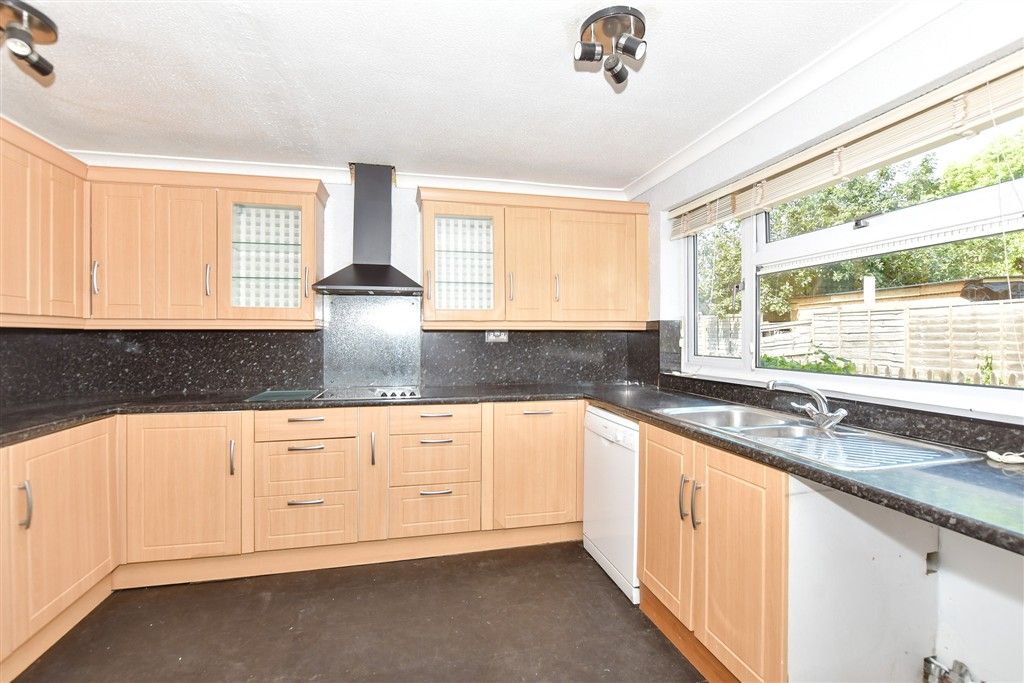 Property photo 3 of 13 Kitchen/ Breakfast Room