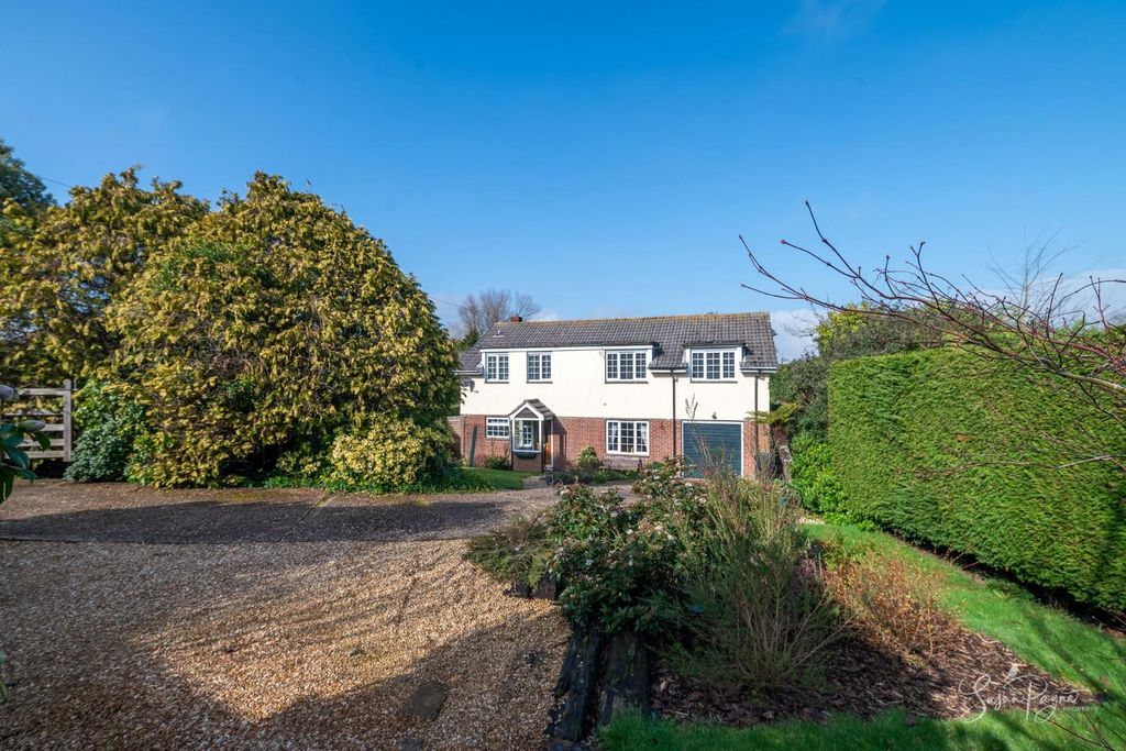 Property photo 1 of 36 Springwood