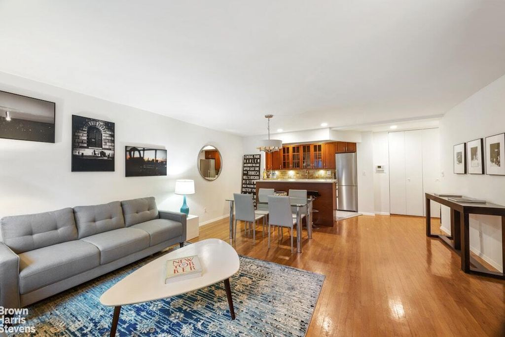 Property photo 3 of 12 <Alttext/>