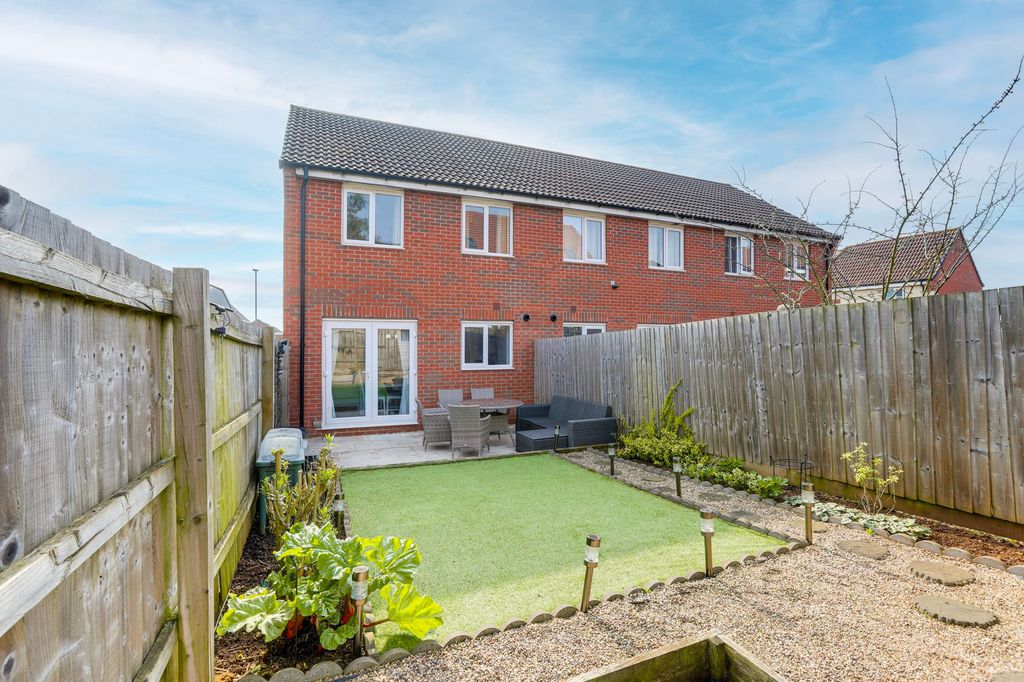 Property photo 2 of 19