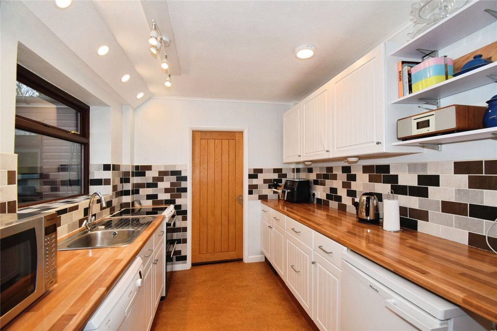 Property photo 3 of 24 Kitchen