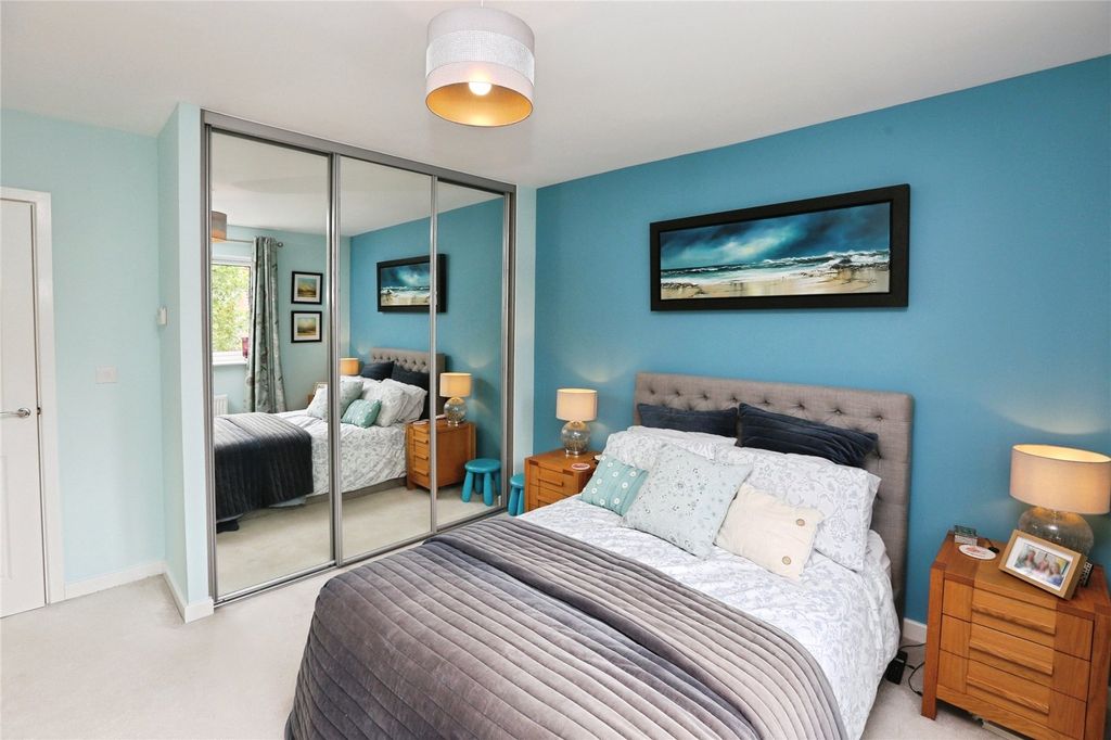 Additional image 19 of 4 bed detached house for saleSword Drive, Fareham, Hampshire PO14
