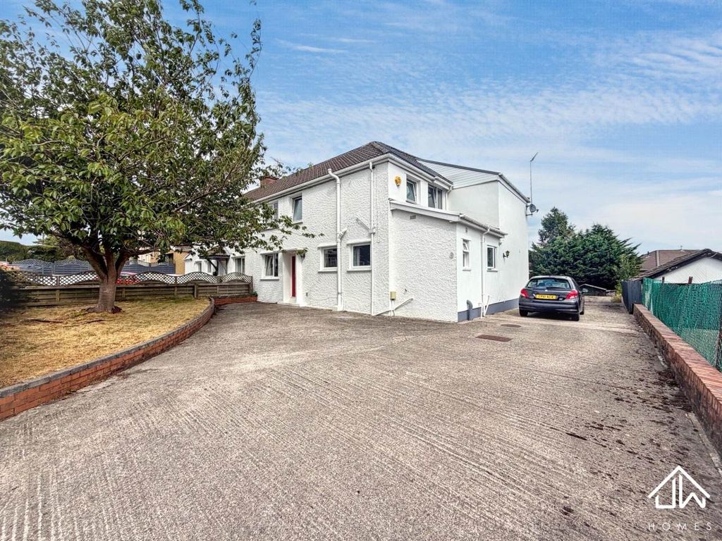 Property photo 1 of 20 Front External