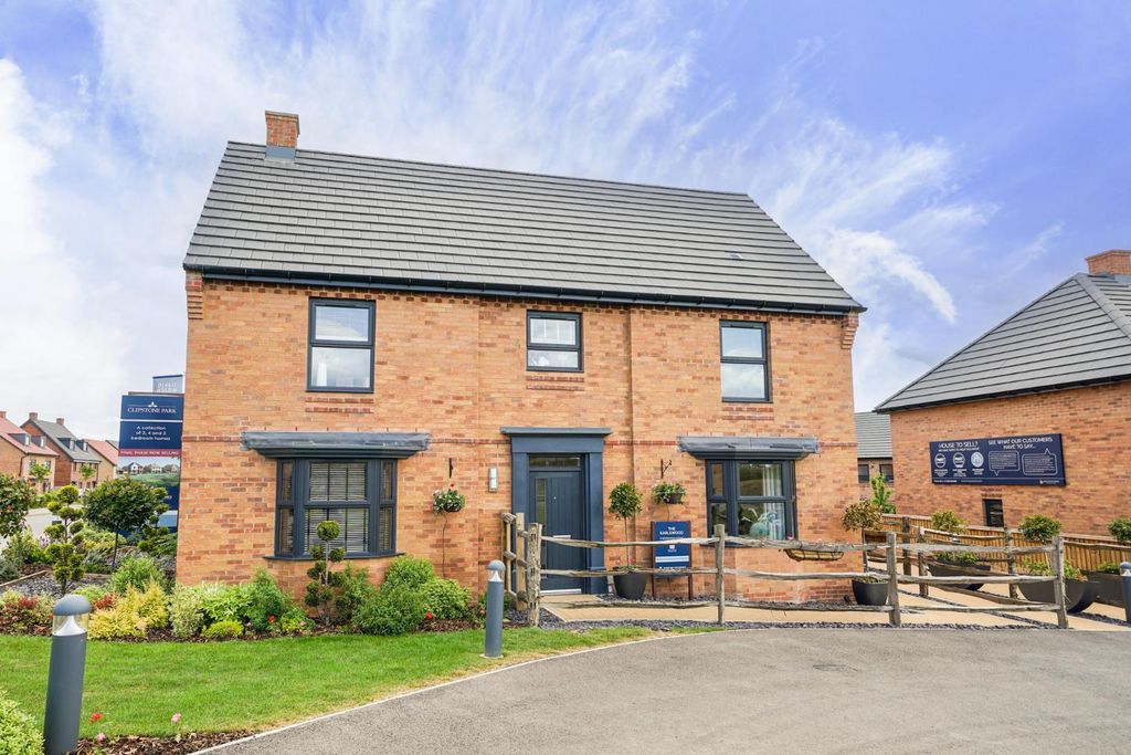 Property photo 1 of 33