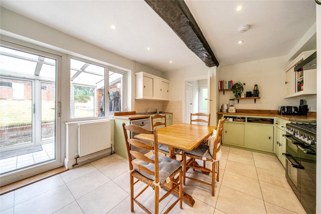 Property photo 2 of 21 Picture No. 22