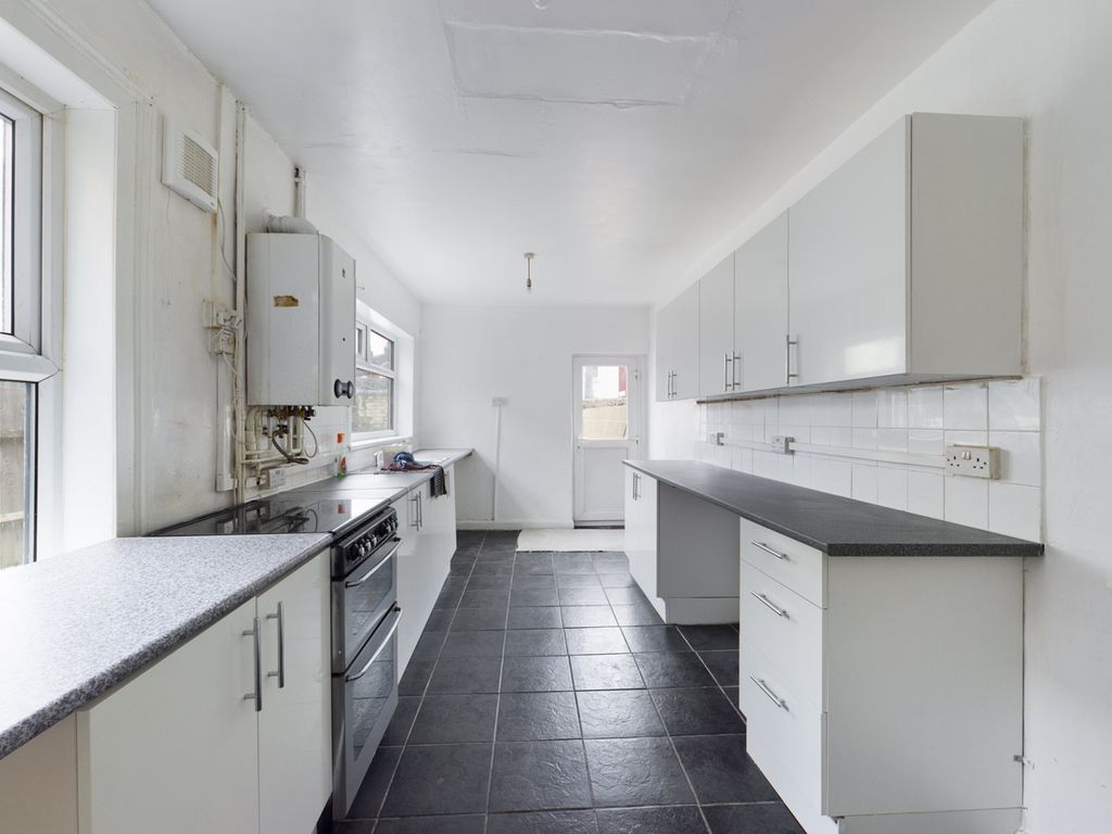 Property photo 2 of 6 309 Barton Kitchen