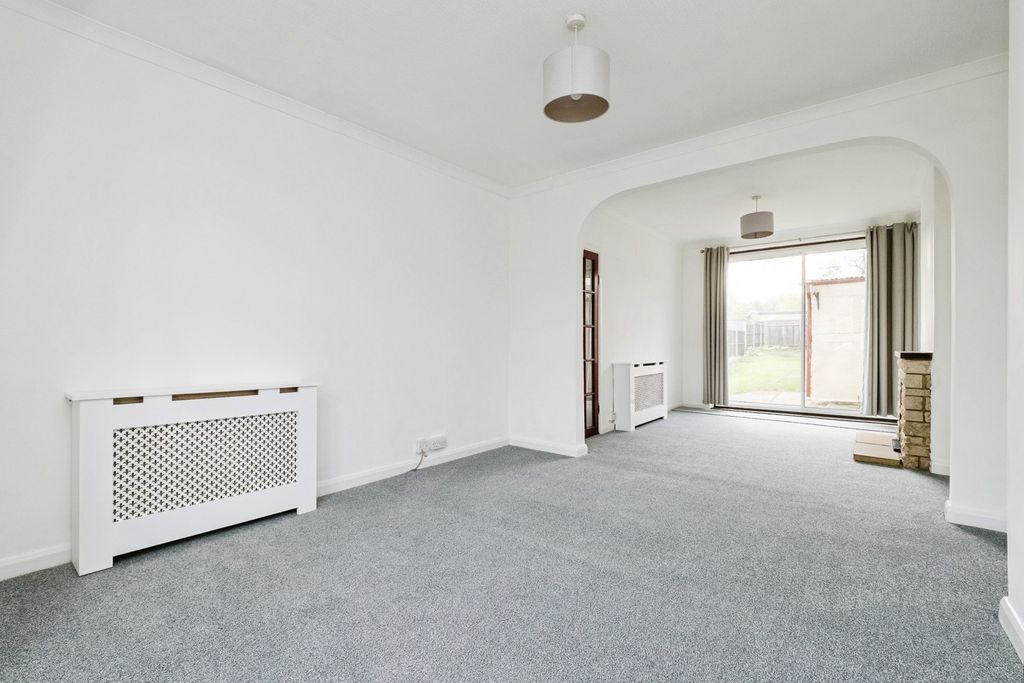 Property photo 2 of 17 Through Lounge Diner