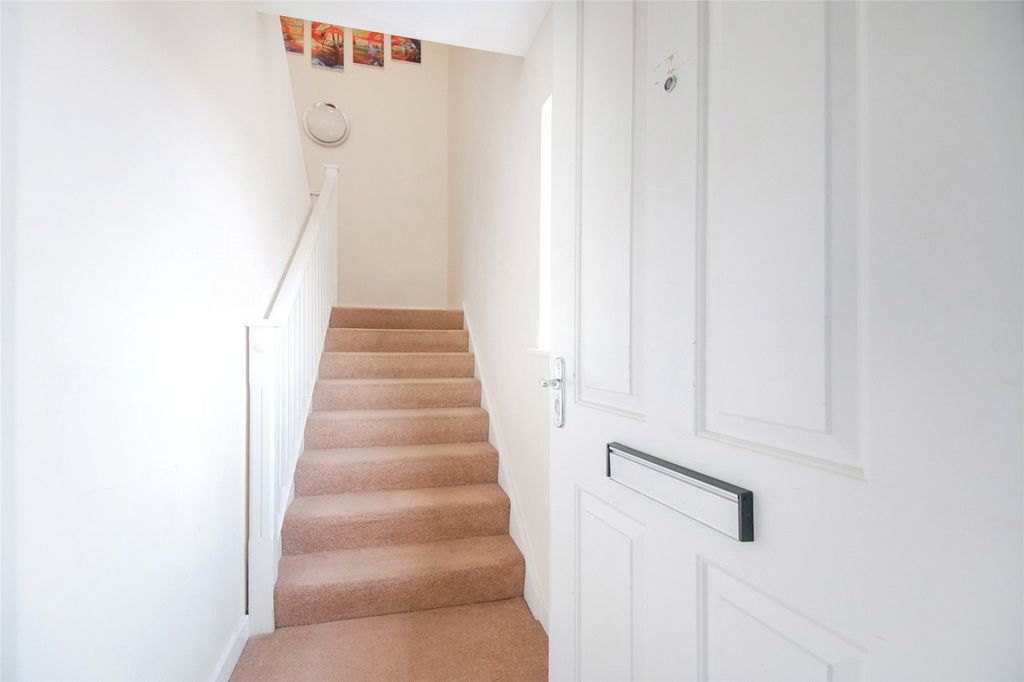 Property photo 2 of 16 Picture No. 30