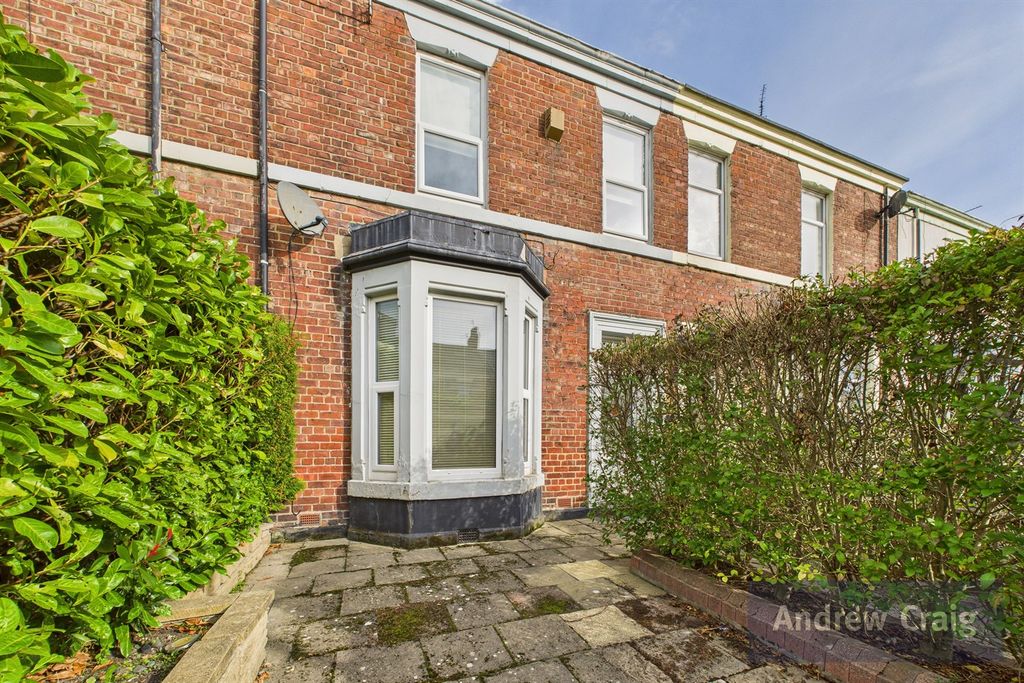 Property photo 1 of 15 (Main)