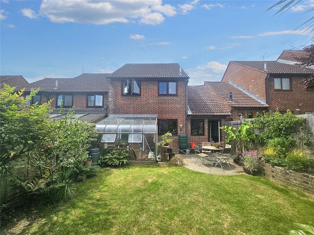 Property photo 2 of 17 Picture No. 21