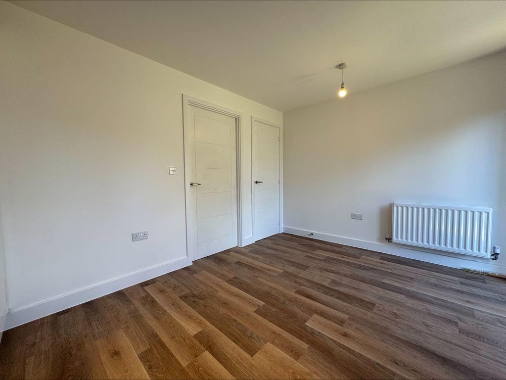 Property photo 3 of 17 Image