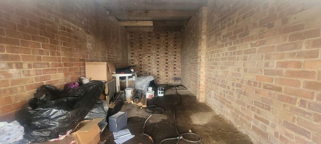 Property photo 3 of 3