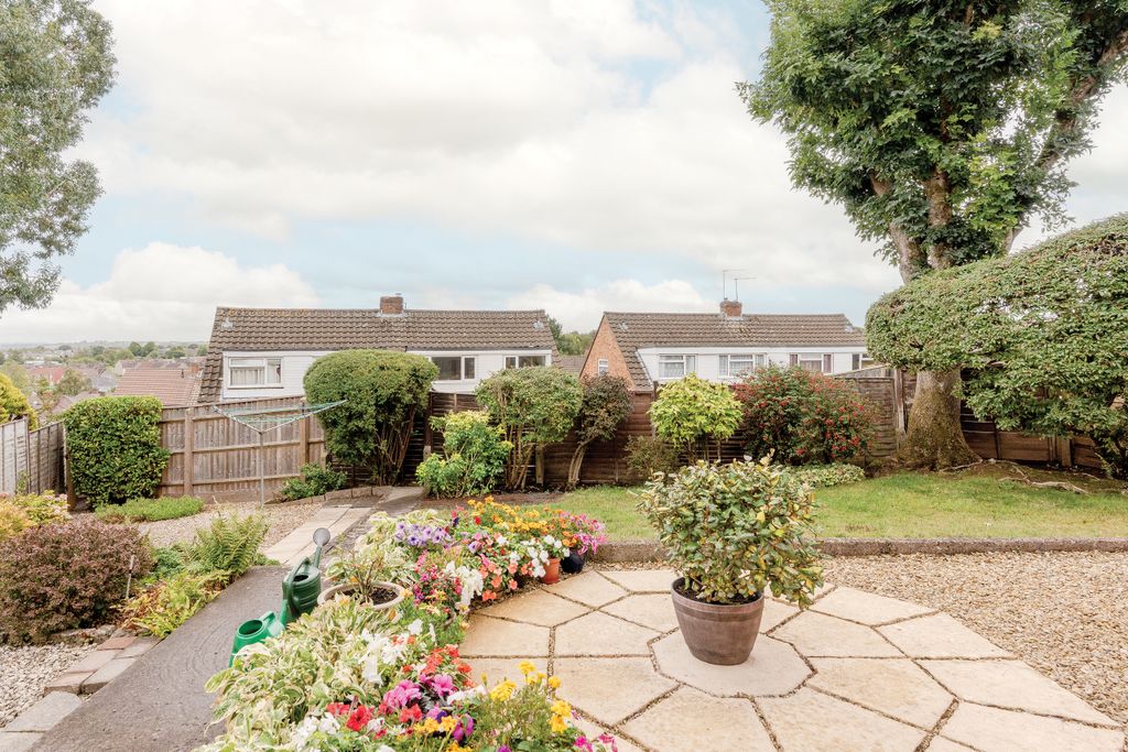 Property photo 2 of 24 2
