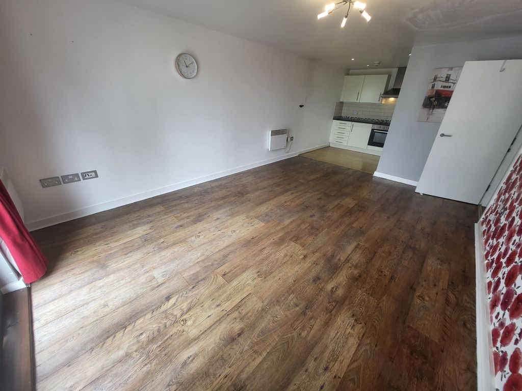 Property photo 3 of 19 Gallery