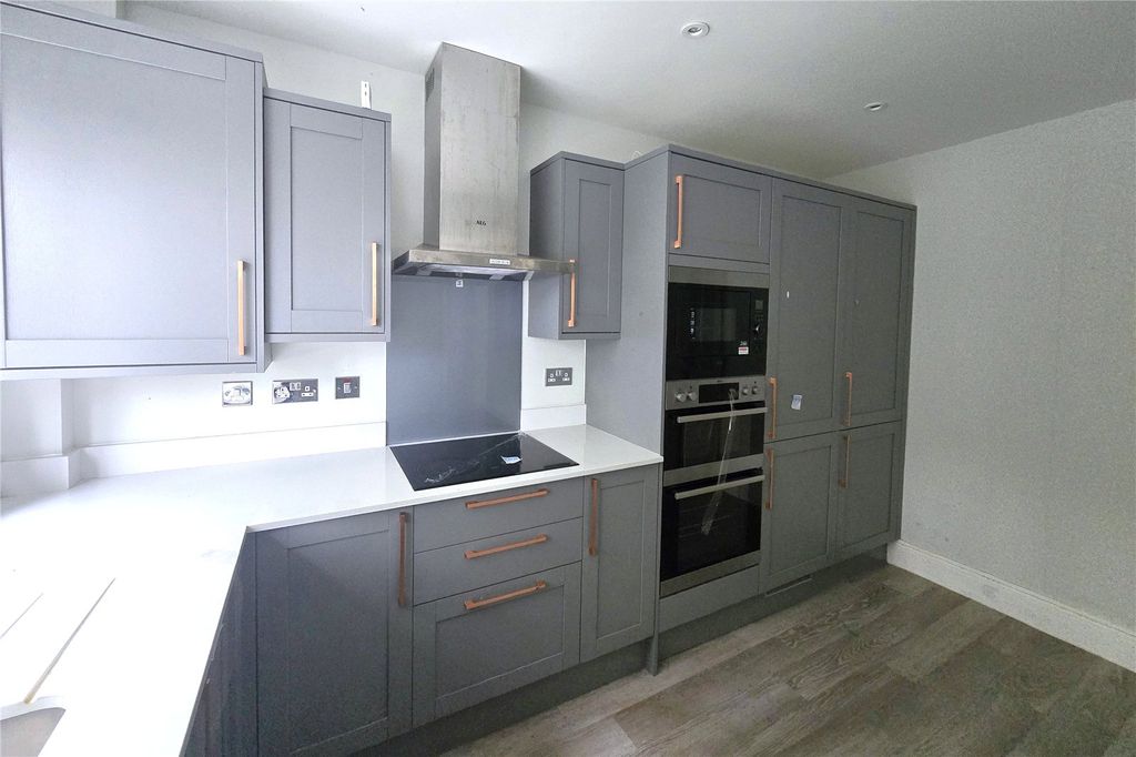 Property photo 2 of 10 Picture No. 07