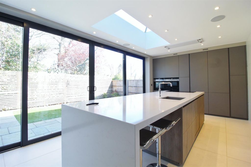 Property photo 2 of 17 Img_2273.Jpg