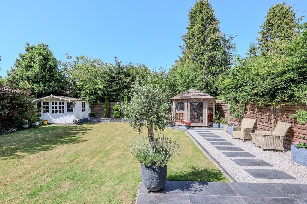 Property photo 3 of 45