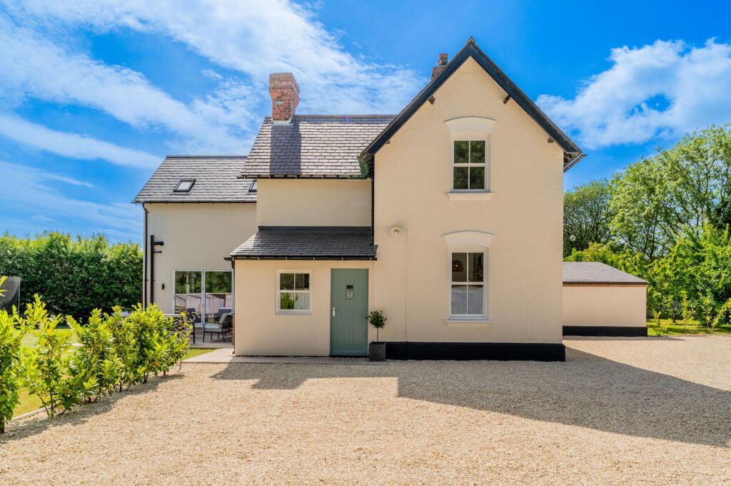 Property photo 1 of 36