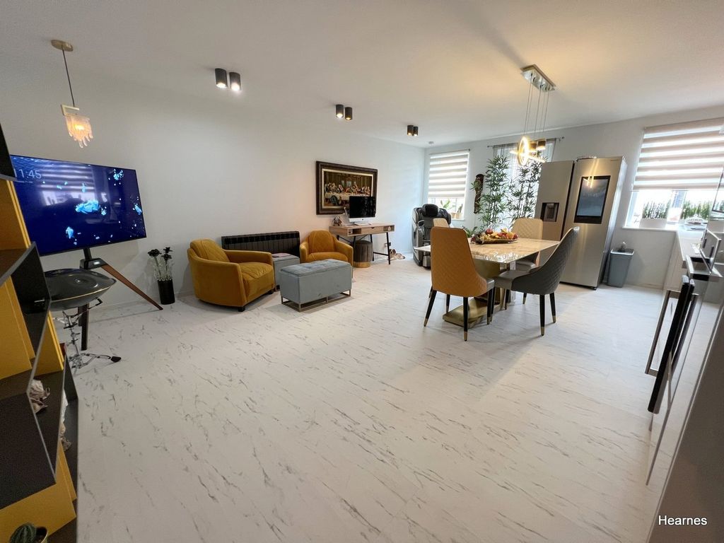 Property photo 3 of 30