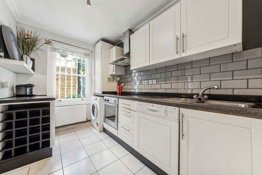 Property photo 3 of 7