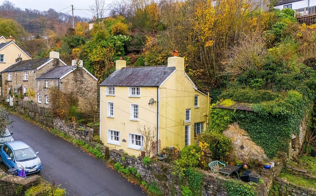 Property photo 1 of 25