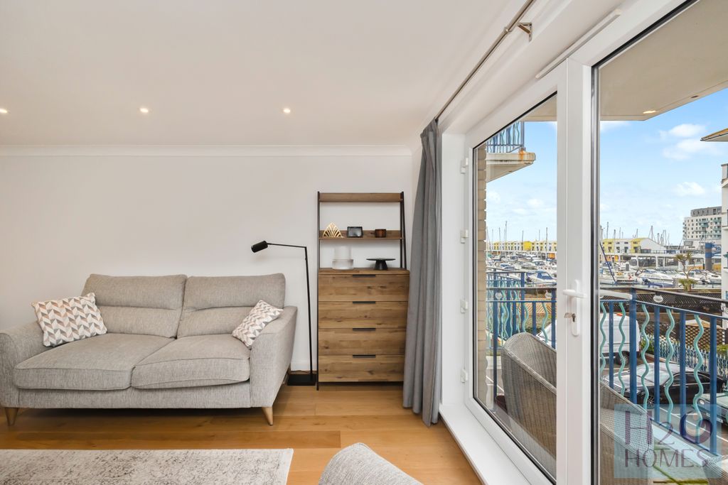 Property photo 1 of 16 Merton Court 57-014