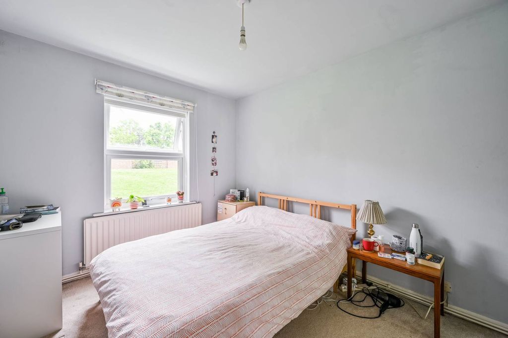 Property photo 3 of 12