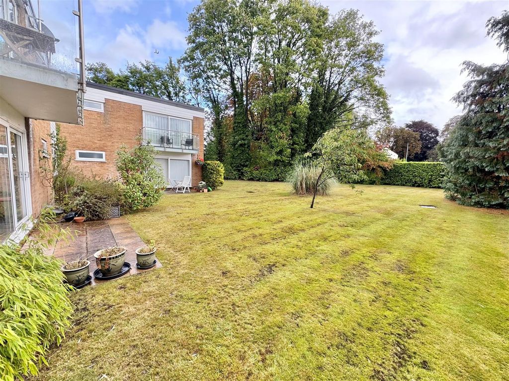 Property photo 2 of 10