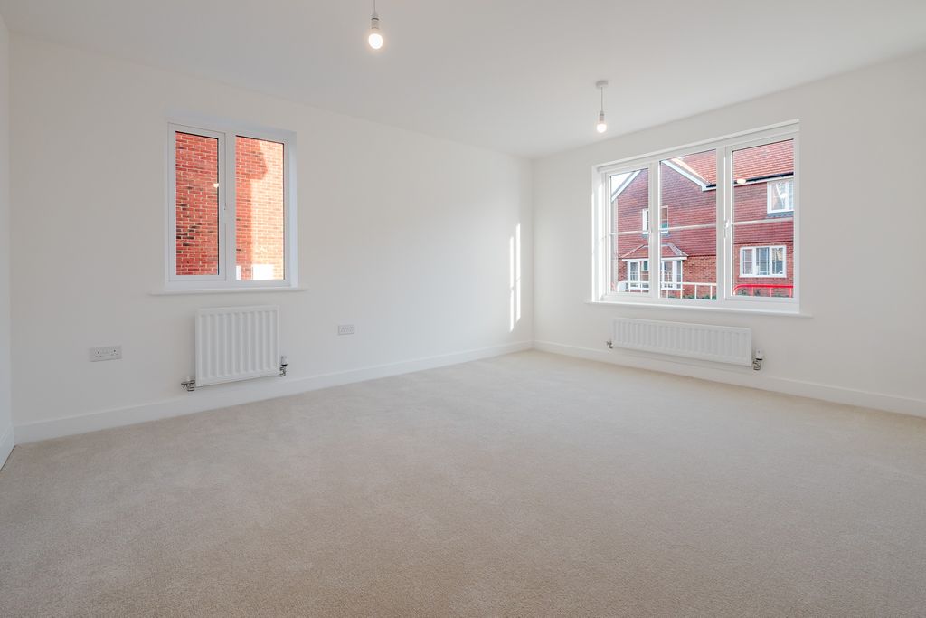 Property photo 2 of 8 Photo