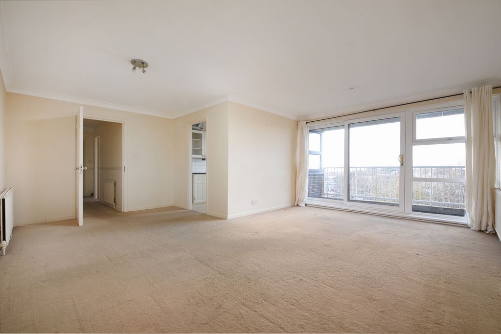 Property photo 1 of 7 Photo 3